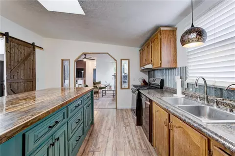 9701 E Horseshoe Ln, Moore, OK 73160 photo 23