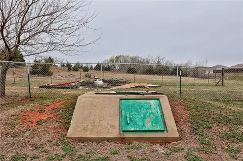 9701 E Horseshoe Ln, Moore, OK 73160 photo 44
