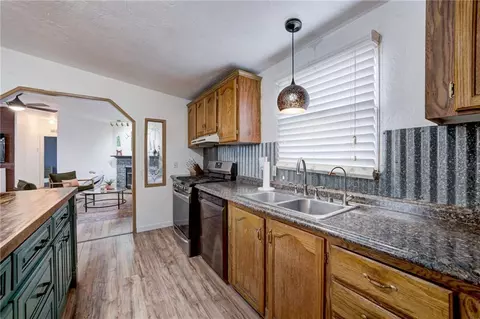 9701 E Horseshoe Ln, Moore, OK 73160 photo 24