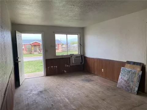 817 N Park Ave, Altus, OK 73521 photo 4