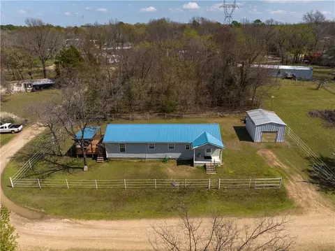 416114 Coral Dr, Checotah, OK 74426