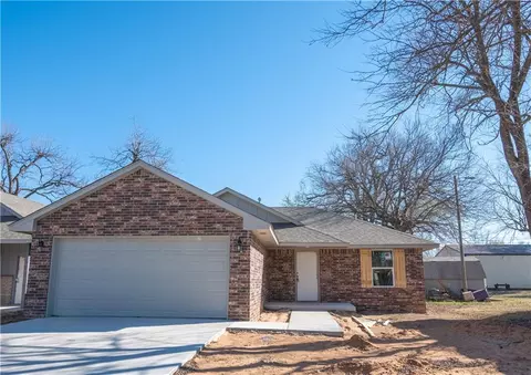 424 Grove St, Perry, OK 73077