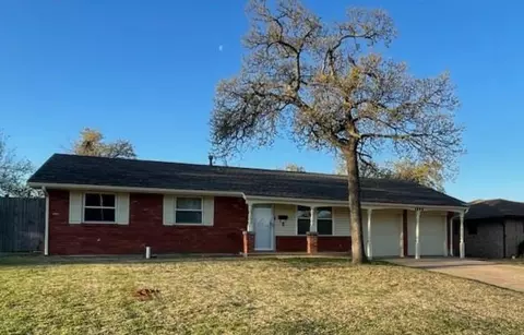 3804 Frostwood Ter, Del City, OK 73115