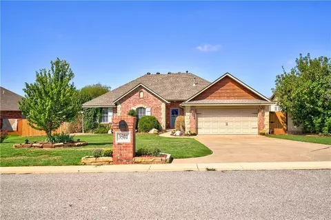 3501 Homesteaders Ln, Guthrie, OK 73044