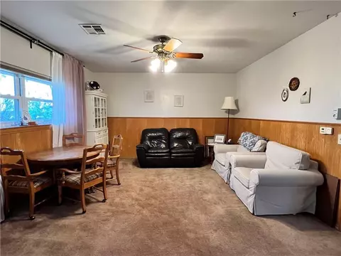 1017 E Grant St, Sentinel, OK 73664 photo 10