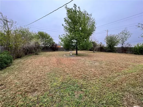 1017 E Grant St, Sentinel, OK 73664 photo 24