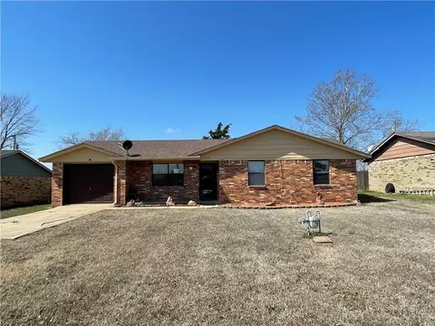 524 S 4th Ave, Stroud, OK 74079