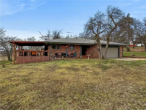 19068 County Street 2730, Minco, OK 73059