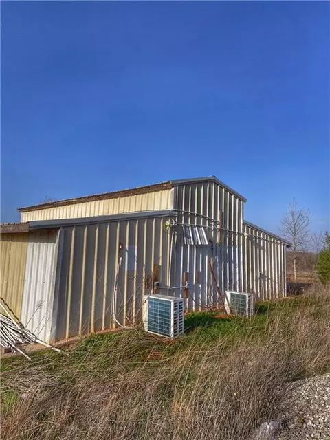 19117 Vinson Ln, Lindsay, OK 73052