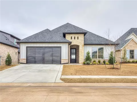 116 Pont Neuf Ct, Edmond, OK 73034