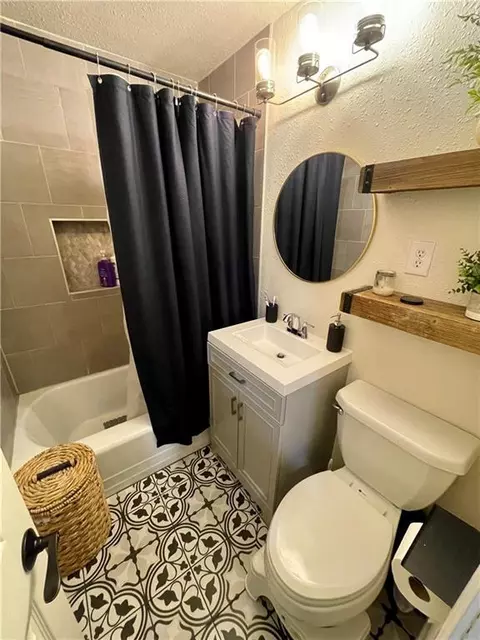 1104 E Sycamore Ave, Altus, OK 73521 photo 23