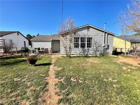 1104 E Sycamore Ave, Altus, OK 73521 photo 24