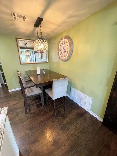 1104 E Sycamore Ave, Altus, OK 73521 photo 6