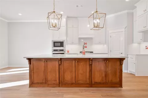 5321 Santa Lucia Dr, Mustang, OK 73064