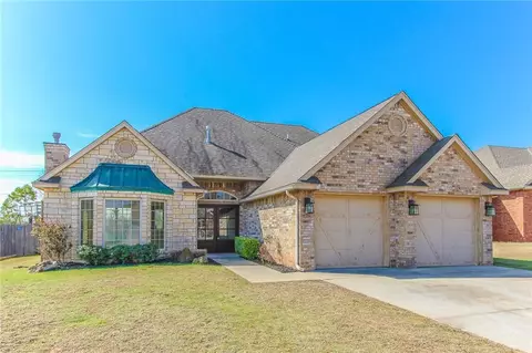 3316 Valley Holw, Norman, OK 73071