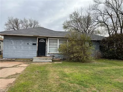 504 S Park Ln, Altus, OK 73521