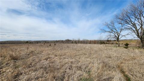 E 990th Road, Prague, OK 74864