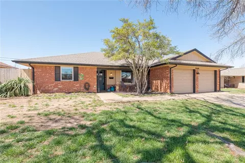 9509 Essex Ct, Oklahoma City, OK 73120