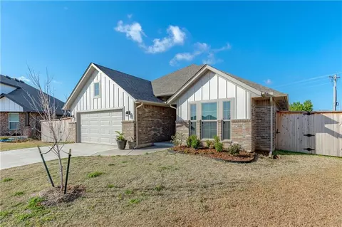 1001 Pacific Ave, Newcastle, OK 73065