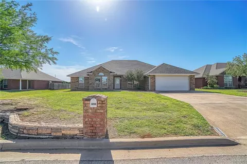 2901 Hunter Pointe, Altus, OK 73521