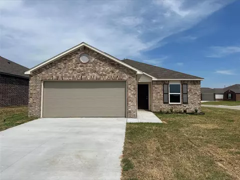 908 NE 2 St, Perkins, OK 74059