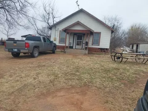 108 N 103rd St, Anadarko, OK 73005
