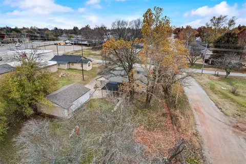 209 W Etowah Rd, Noble, OK 73068