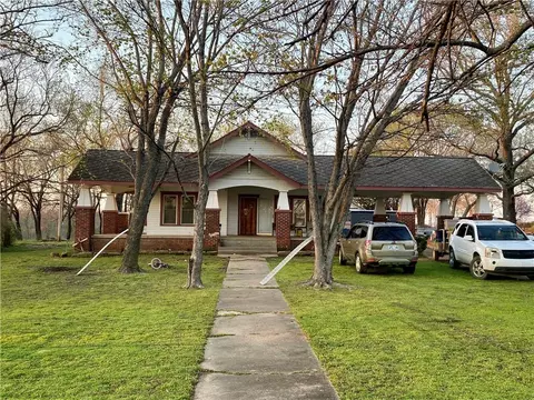 379036 E 990 Rd, Okemah, OK 74859