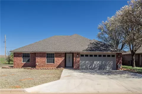 1405 Chisholm Trl, Weatherford, OK 73096