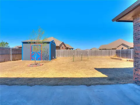 20615 Frontier Ave, Harrah, OK 73045 photo 4