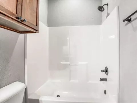 20615 Frontier Ave, Harrah, OK 73045 photo 16