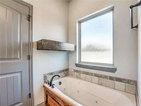20615 Frontier Ave, Harrah, OK 73045 photo 35