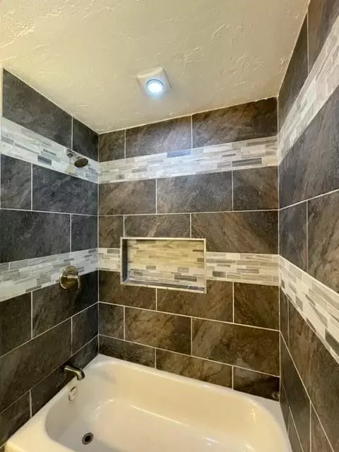 114 Pickard Dr, Mcloud, OK 74851 photo 9