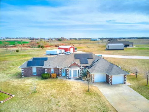 17071 SW 36th St, El Reno, OK 73036