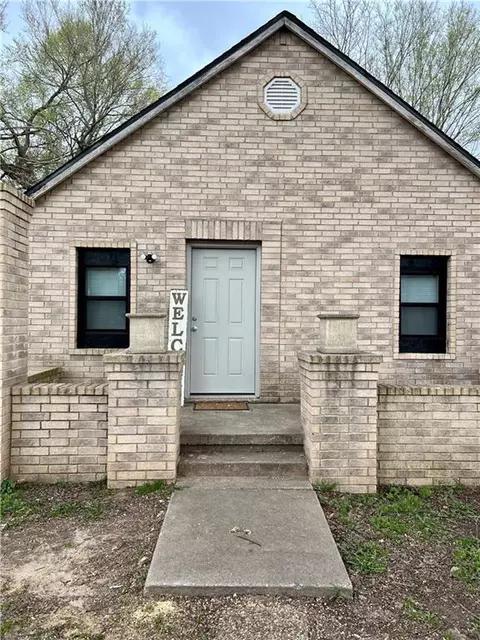 919 E 7th St, Shawnee, OK 74801