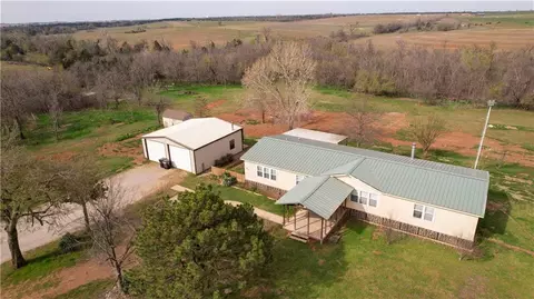 3186 County Street 2630, Hinton, OK 73047
