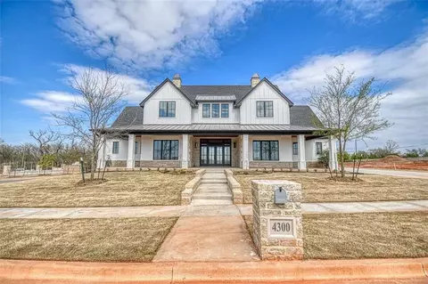 4300 Rustic Trl, Moore, OK 73160