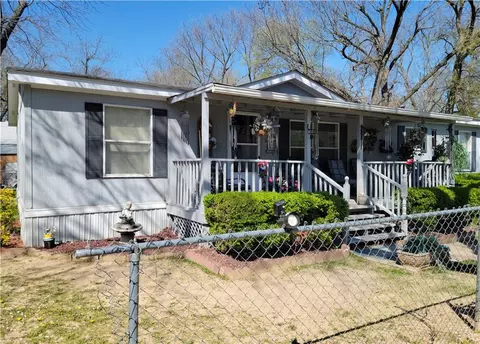1532 E 67th N St, Tulsa, OK 74126