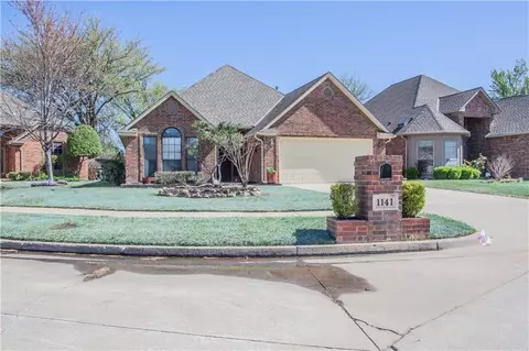 1141 Pinehurst Dr, Norman, OK 73072 photo 1