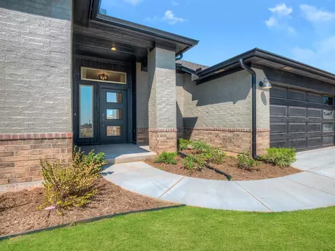 15909 Bison Dr, Moore, OK 73170 photo 2