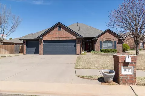 1811 Long Trl, Edmond, OK 73012