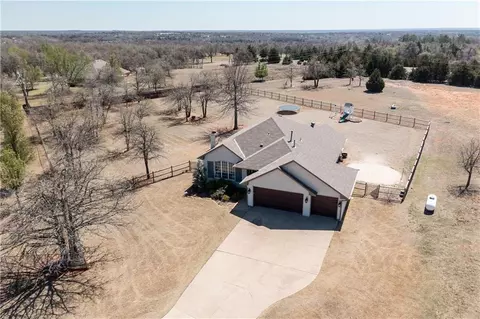 12650 Hillside Cir, Edmond, OK 73034 photo 25