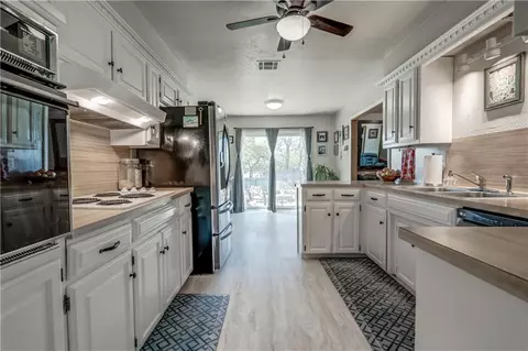 612 E 9th St, Edmond, OK 73034 photo 14