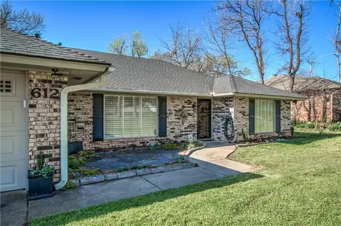 612 E 9th St, Edmond, OK 73034 photo 2