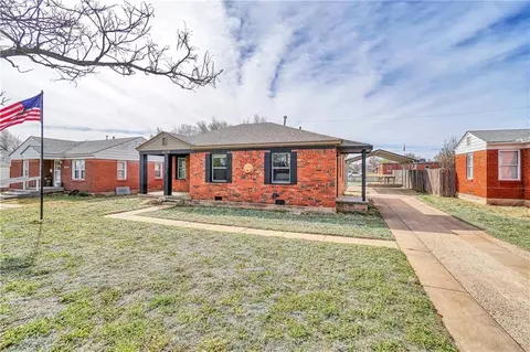 426 Eisenhower Blvd, Elk City, OK 73644