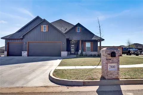 2800 Wild Rose Ln, Yukon, OK 73099