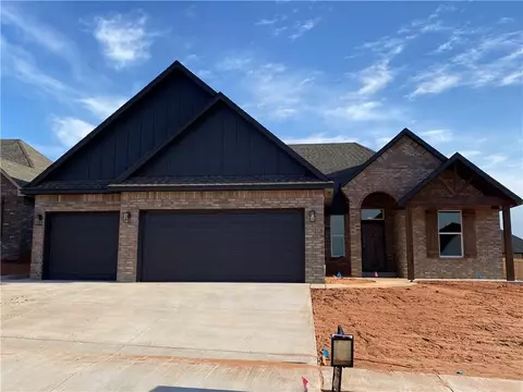 9205 SW 43rd St, Oklahoma City, OK 73179