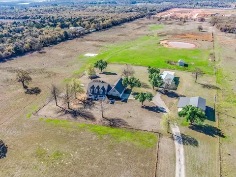21400 SE 29th St, Harrah, OK 73045