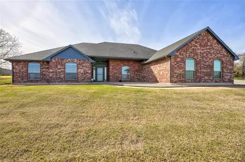 5799 Cedar Tree Cir, Guthrie, OK 73044 photo 2