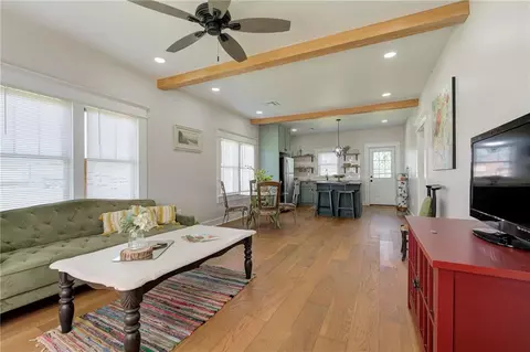 806 W Choctaw St, Lindsay, OK 73052